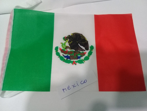 Bandera Mexico De  21 X 14 Cms De Ancho