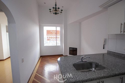 Imagen 2 de 10 de Apartamento En Marly. 1 Habitación, 30 M²