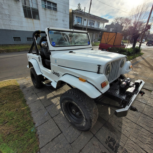 Jeep Ika Motor 221 Gnc 4x4 Corto Carrocería Fibra Impecable