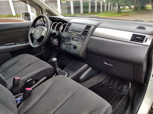 Imagen 5 de 11 de Nissan Tiida
