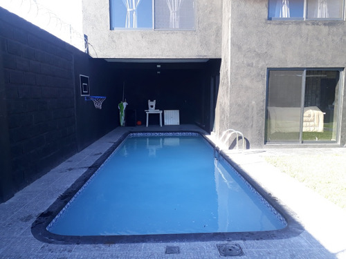 Casa Con 3 Recamaras 3 Baños 2 Pisos