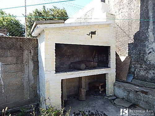 Casa 2 Dormitorios Próxima A Millán Y Garzón