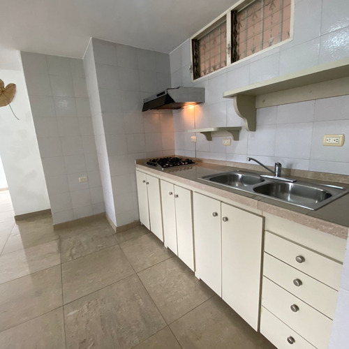 Mile/venta Apartamento Res.altamira Av.ferrero Tamayo\mile