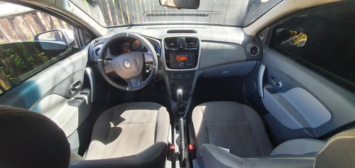 Imagem 7 de 8 de Renault Logan 2016 1.6 Expression Hi-power 4p