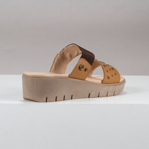 Imagen 4 de 10 de Sandalia Mujer Cuero Elastico Tachas Moda Chic Citadina