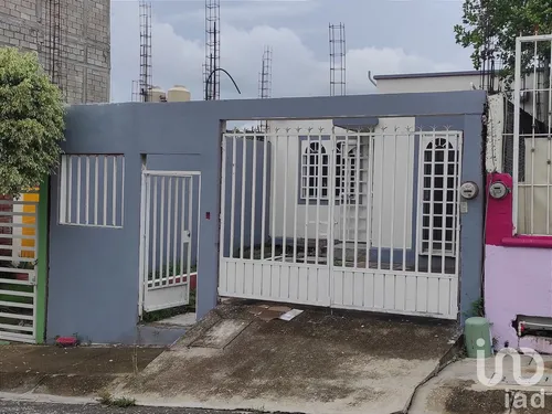 Venta Casa 2 Ambientes Jardines Del Grijalva