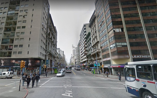 Venta Amplio Local Comercial Por Calle Andes Centro