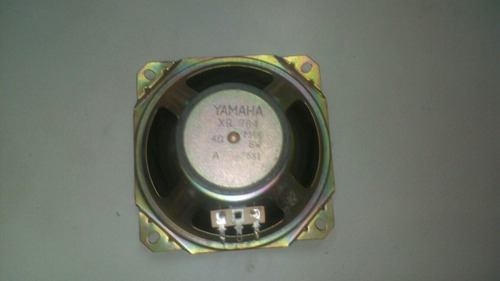 Parlante Yamaha Gran Rango Dinámico 4ohms 8w 4 De Diametro
