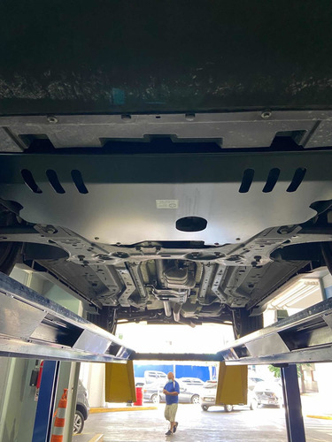 Imagen 12 de 18 de Jeep Compass 2.4 Longitude Plus (automática 4x4)