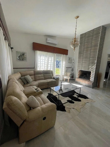 Imagen 2 de 22 de Preciosa Casa 2 Dormitorios-jardín-barbacoa Maroñas, Curva!