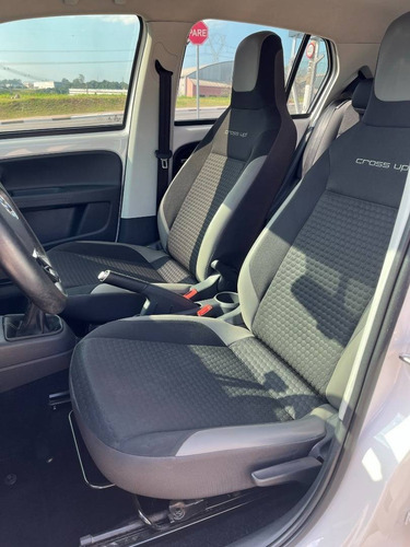 Imagem 13 de 14 de Volkswagen Cross Up 1.0 Tsi 12v Flex 4p Manual