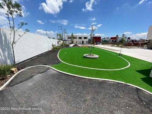 Casa En Venta En Metepec San Salvador Tizatlalli Gis 24-1104