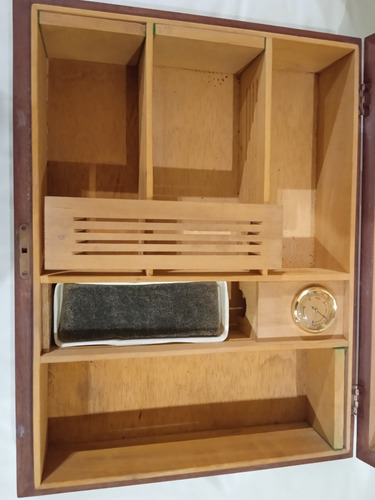Imagen 4 de 6 de Humidor Para Conservar Habanos Con Higrometro