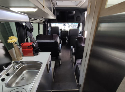 Motor Home Sprinter Executivo 7 Lugares - Ano 2022 - Y@w2