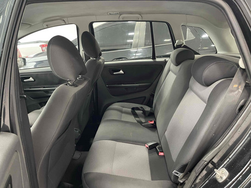 Volkswagen Spacefox 1.6 MI 8V FLEX 4P MANUAL