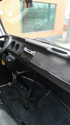Volkswagen Kombi 1.6 Ano 2005 Furgão