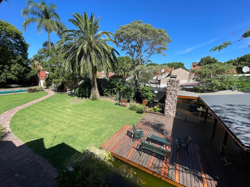 La Rosa 347, Adrogué Chalet Distribuido En 2 Plantas, Sobre 3 Lotes