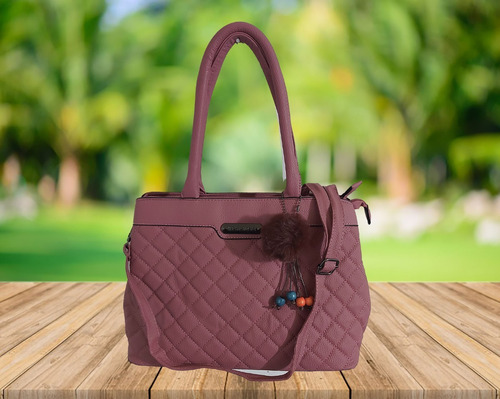 Imagen 4 de 7 de Hermosa Bolsa De Mano Para Mujer En Color Rosa En Tacto Piel