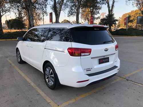 Imagen 4 de 10 de Kia Carnival 2.2 Crdi Premium 2016