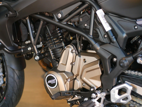 Qj Motor Srt 700 Gris