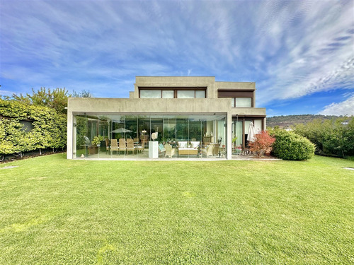 En Condominio: Los Bravos / Craighouse