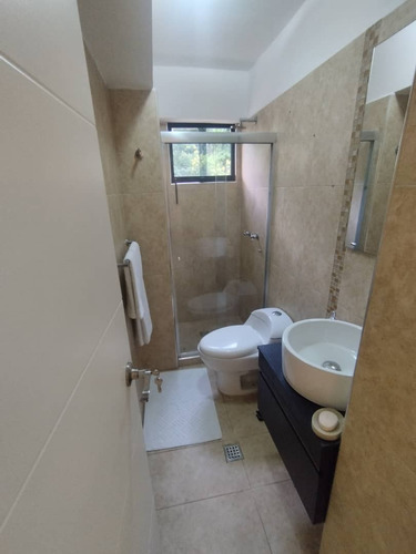 Elena Hidalgo Vende Apartamento Amoblado Y Equipado En Mirador Country Rodeado De Centros Comerciales En Valencia Via Guataparo Carabobo. (solo Cliente)