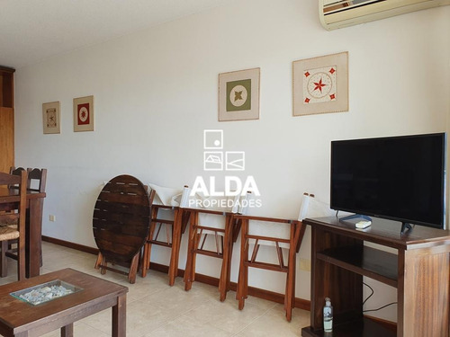 Apartamento Centro Piriápolis 2 Dorms Venta Ap102067