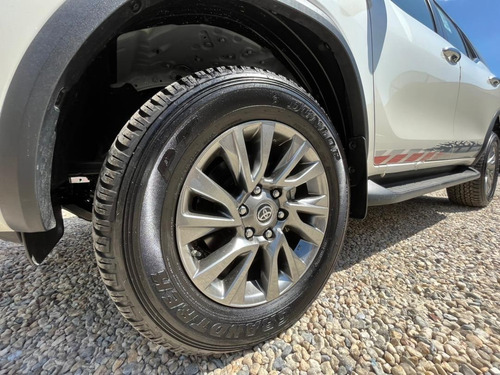 Imagen 16 de 17 de Toyota Fortuner Dubai