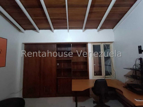 Vendo Casa En Urbanización El Castaño, Código 25-7117 Cm Leer Descripción