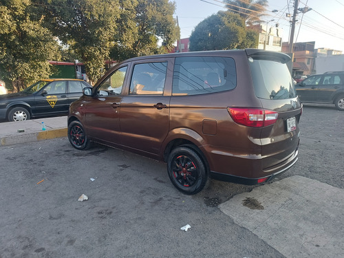 Camioneta Para 7 U 8 Pasajeros Todo Pagado Hasta 2025