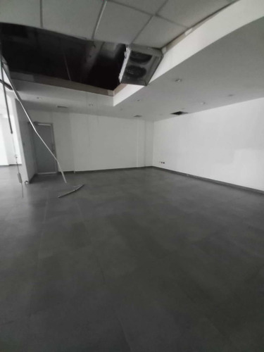 Local Comercial En Primer Nivel 300m2 Gazcue