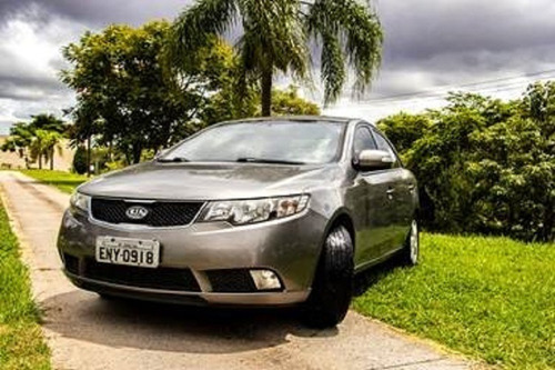 Imagem 1 de 7 de Kia Cerato 1.6 Ex 4p
