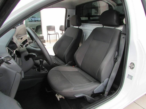 Imagem 4 de 10 de Volkswagen Saveiro 1.6 Msi Robust Cs 8v Flex 2p Manual