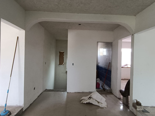 Sevende Casa $1,450,00 Tal Y Como Se Muestra En Las Fotos. En Calle Costa Azul Lotes 8 Y 9. Manzana A Entre Playa Xcaret Y Av. Xana. Col. Ampliación Las Bajadas. Veracruz. Ver.