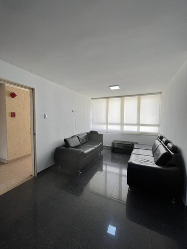 Imagen 3 de 11 de Montecarlo Apartamento En Alquiler