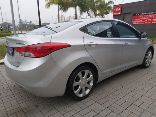 Hyundai Elantra - 2012 1.8 Gls 16v Gasolina 4p Automático
