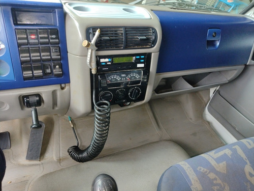 Imagem 3 de 8 de Volkswagen 8150