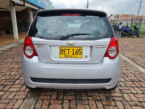 Chevrolet Aveo Emotion 1.6cc Mt Aa 4x2