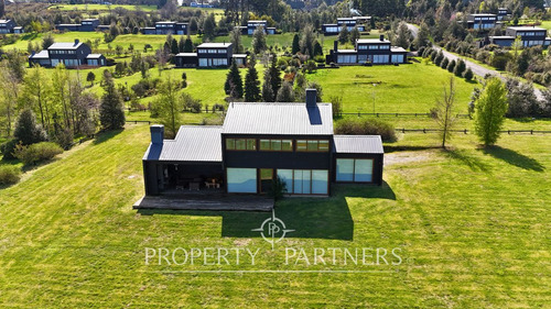 Casa En Exclusivo Condominio En Panguipulli