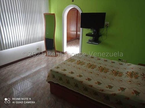 Imagen 9 de 19 de Casa En Venta En El Marques 21-11872 Gustavo Nieves 0412 6057058