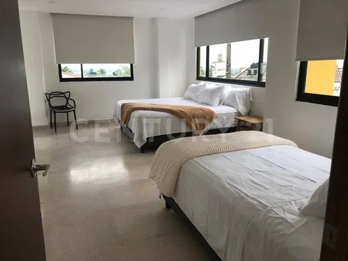 Lujoso Y Amplio Edificio Comercial De 1.285 M2 Construidos