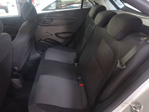 Imagem 4 de 8 de Chevrolet Onix 1.0 Mpfi Joy 8v Flex 4p Manual