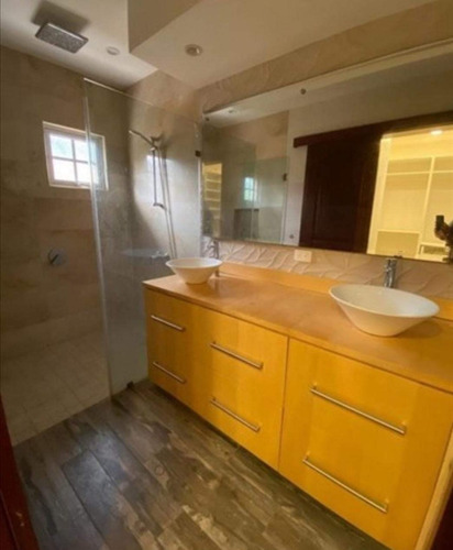 Imagen 3 de 6 de Vendo Casa En Isabel Villas, Arroyo Hondo, D. N.