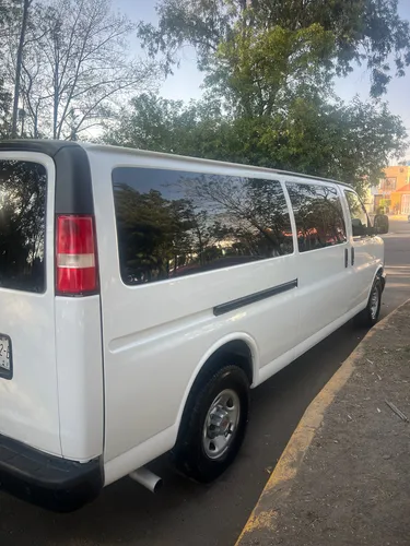 Chevrolet Express 6.0ls C 15 Pas At