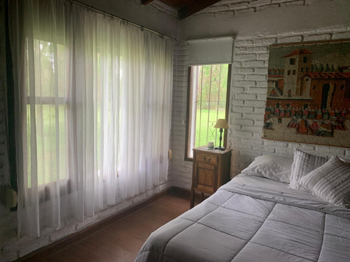 Vendo Muy Lindo Inmueble Con 2 Has, Muy Buena Casa De 150 M2 , Casa De Huésped, Barbacoa, Piscina Y Muchos Árboles. Acepta Banco!!!