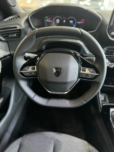 Peugeot 2008 1.0T Allure