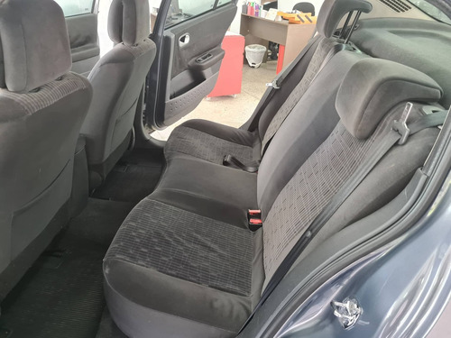 Imagem 7 de 9 de Renault Mégane 1.6 Dynamique 16v Flex 4p Manual