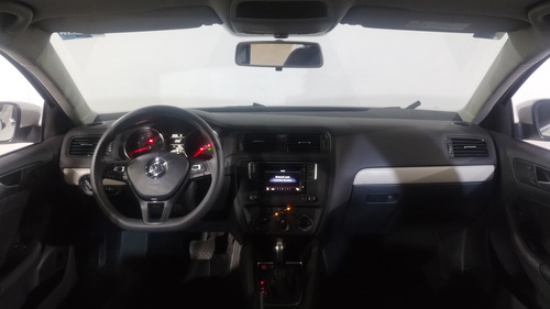 Volkswagen Jetta 2.5 TRENDLINE TIP.