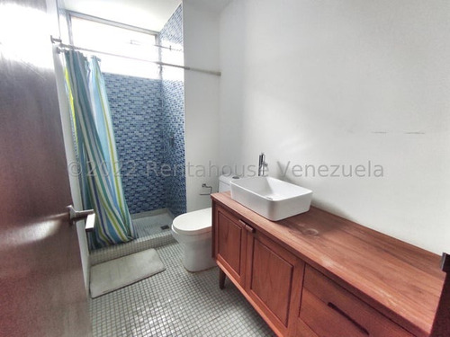En Venta Moderno Apartamento Remodelado, Bien Distribuido, Cocina De Ultima Generación, Ubicado En Chuao, Edificio Con Rápido Acceso A Vías Principalesvi Mls #25-902