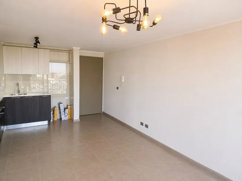 Imagen 4 de 13 de Espectaular Arriendo En Sector Residencial De La Cisterna